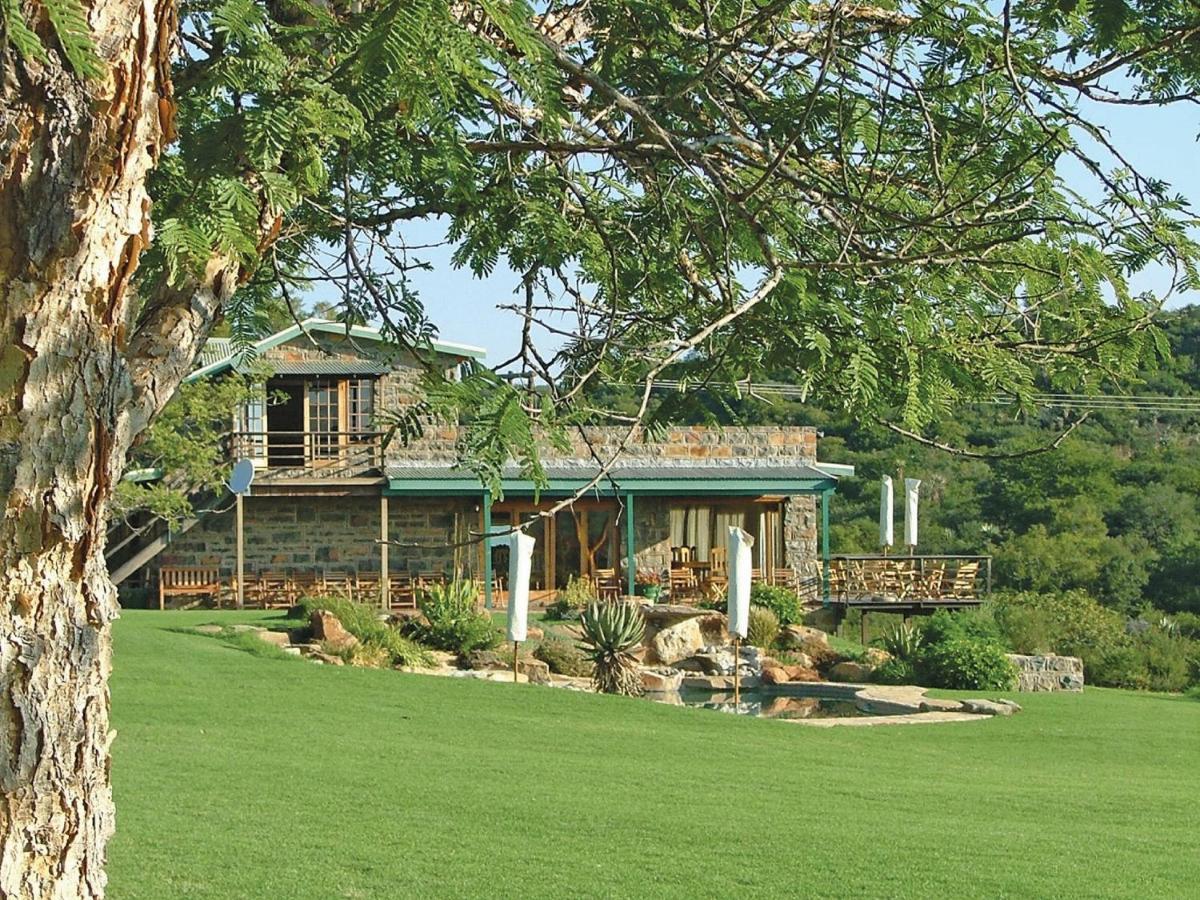 Spion Kop Lodge Уинтъртън Екстериор снимка
